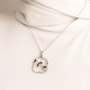 Nehyr Pendant Necklace with Leaf Studs Set