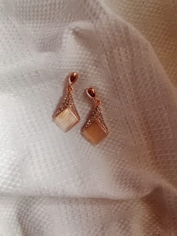 Nehyr Elegant Rose Gold Crystal Drop Earrings - Image 3