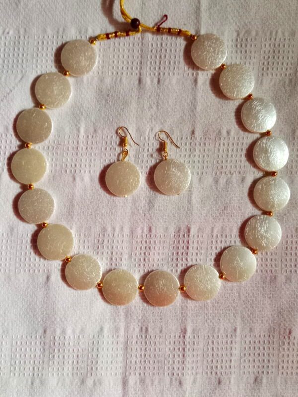 Nehyr Elegant Pearl Disc Necklace & Earrings Set - Image 2