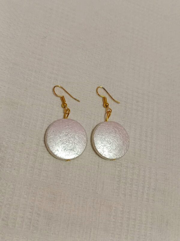 Nehyr Elegant Pearl Disc Necklace & Earrings Set - Image 4